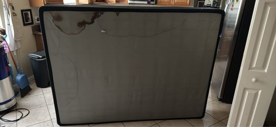 Free Queen Size Boxspring