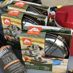 Brand New 5 Pc Mess Kit