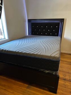 Queen size bed frame with led lights new in a box mattress included  we offer same day delivery   Cama Queen size con Luz led Nueva en Caja Colchon. I