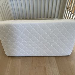 Used White Breathable Newton Mattress & Cover