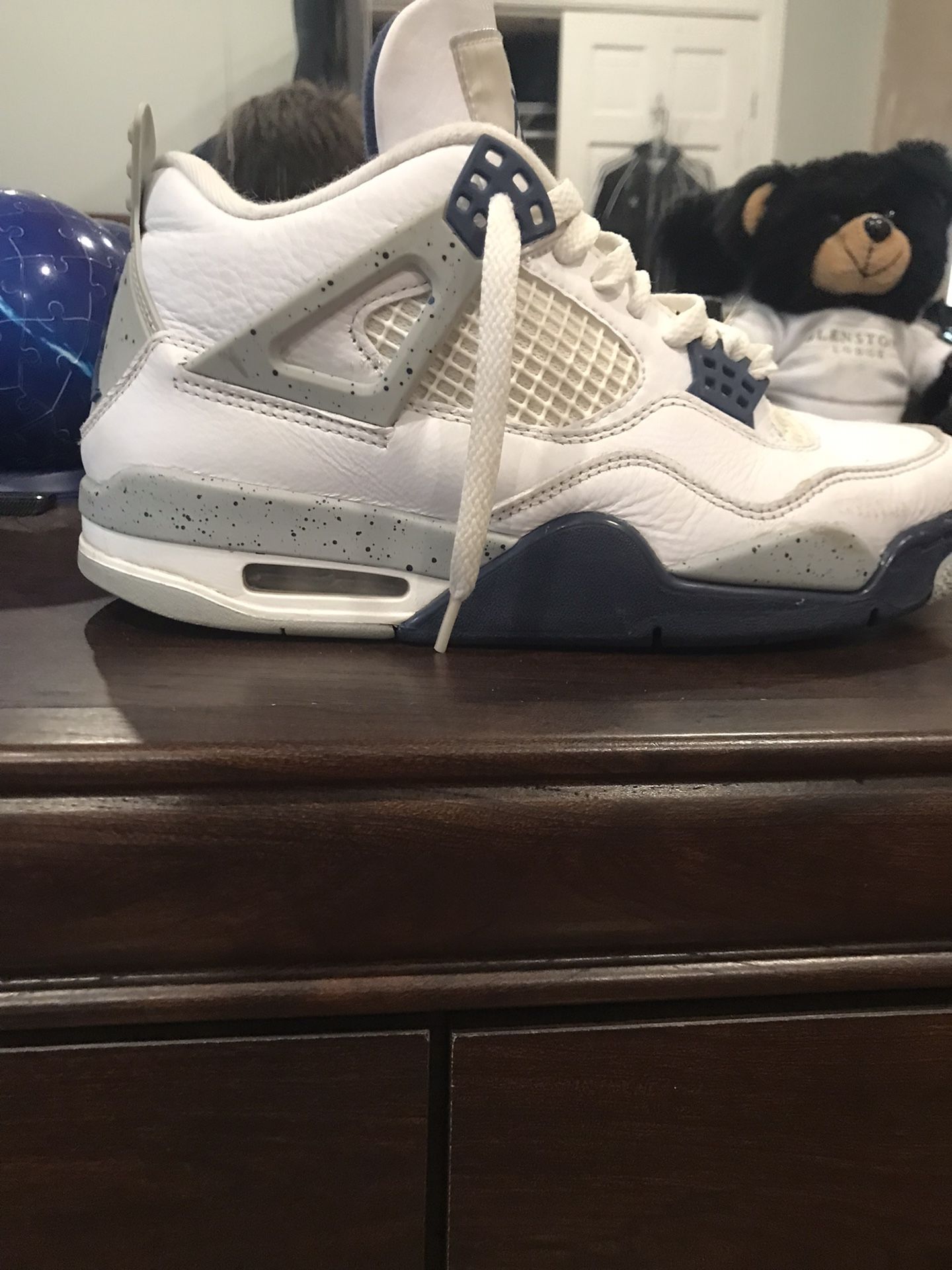 Jordan 4’s Retro Midnight Navy