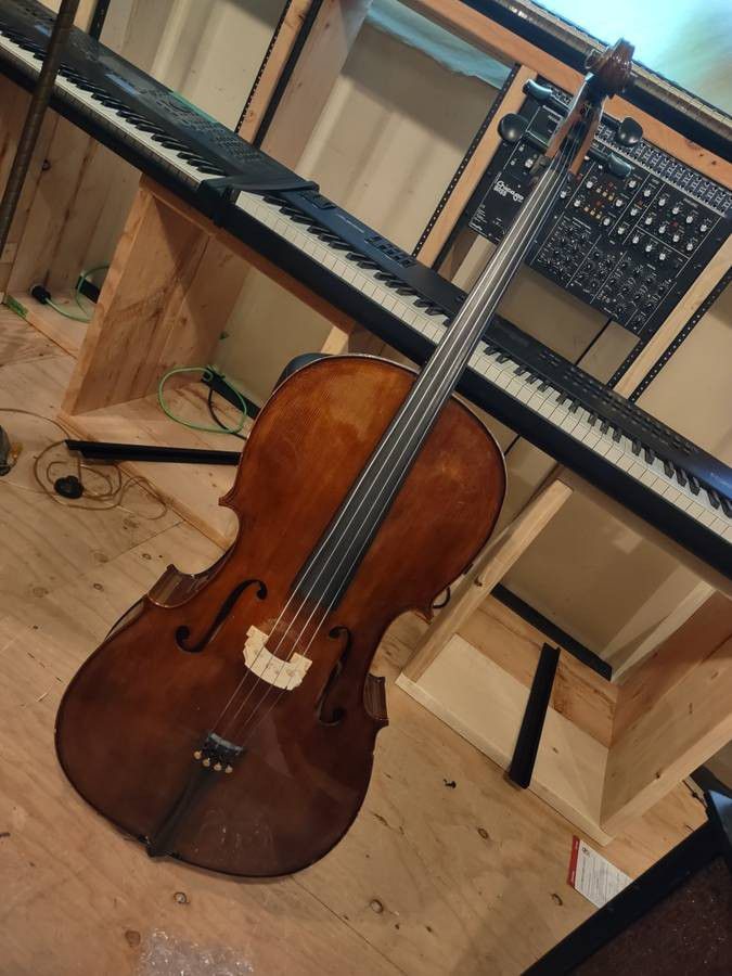 Cremona SC-175 full sized cello

