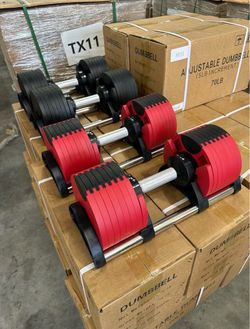 Adjustable Dumbbells ~ 5-70lb ~ Brand New 💪