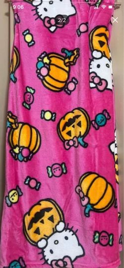 Hello Kitty Halloween blanket