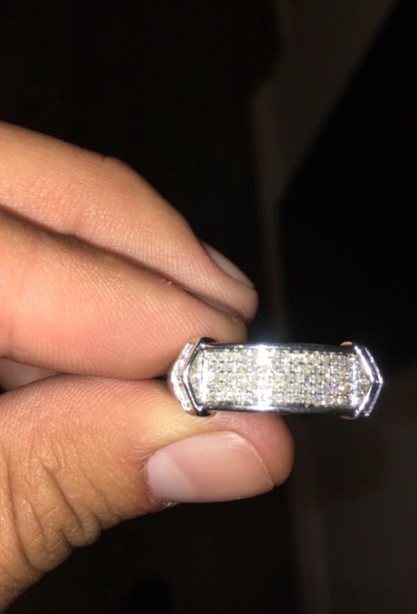 White gold With diamonds for Sale in San Antonio, TX - OfferUp