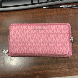 Michael Kors Jet Set Travel Large Continental Wallet – Pink Signature Logo Canvas – Vibrant, Spacious, & Full of MK Magic!
