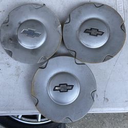 Chevy 02-06 trailblazer center rim caps