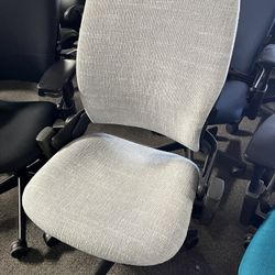 Steelcase V2 Leap Office Chair