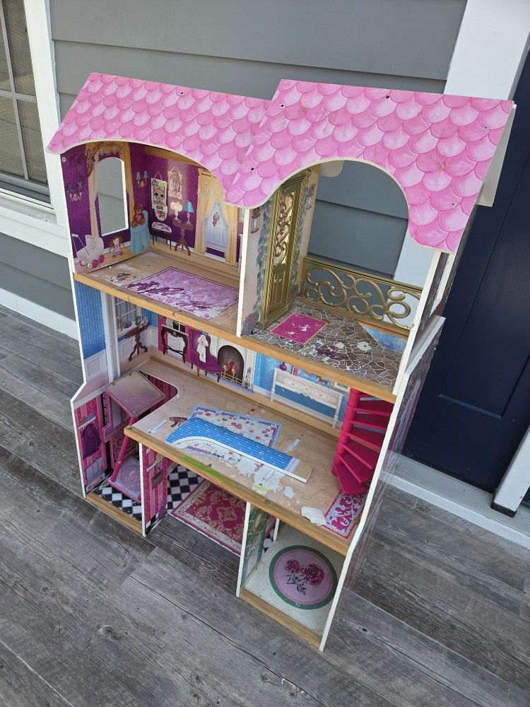 Free doll House