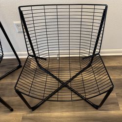 2 Lounge Chairs 