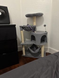 Cat tree