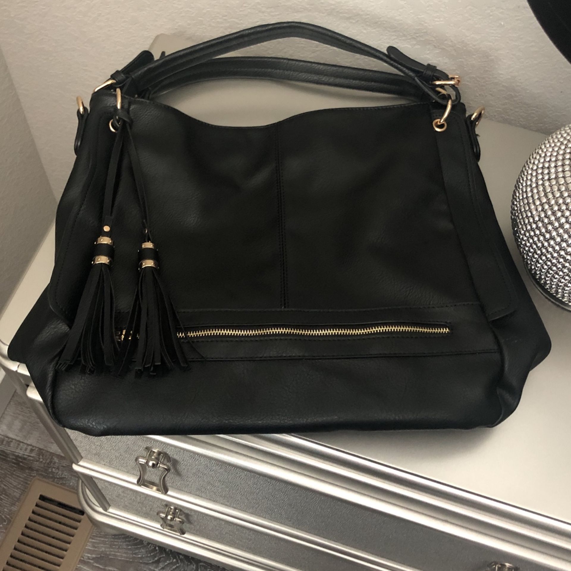Urban Expressions Vegan Hobo Bag