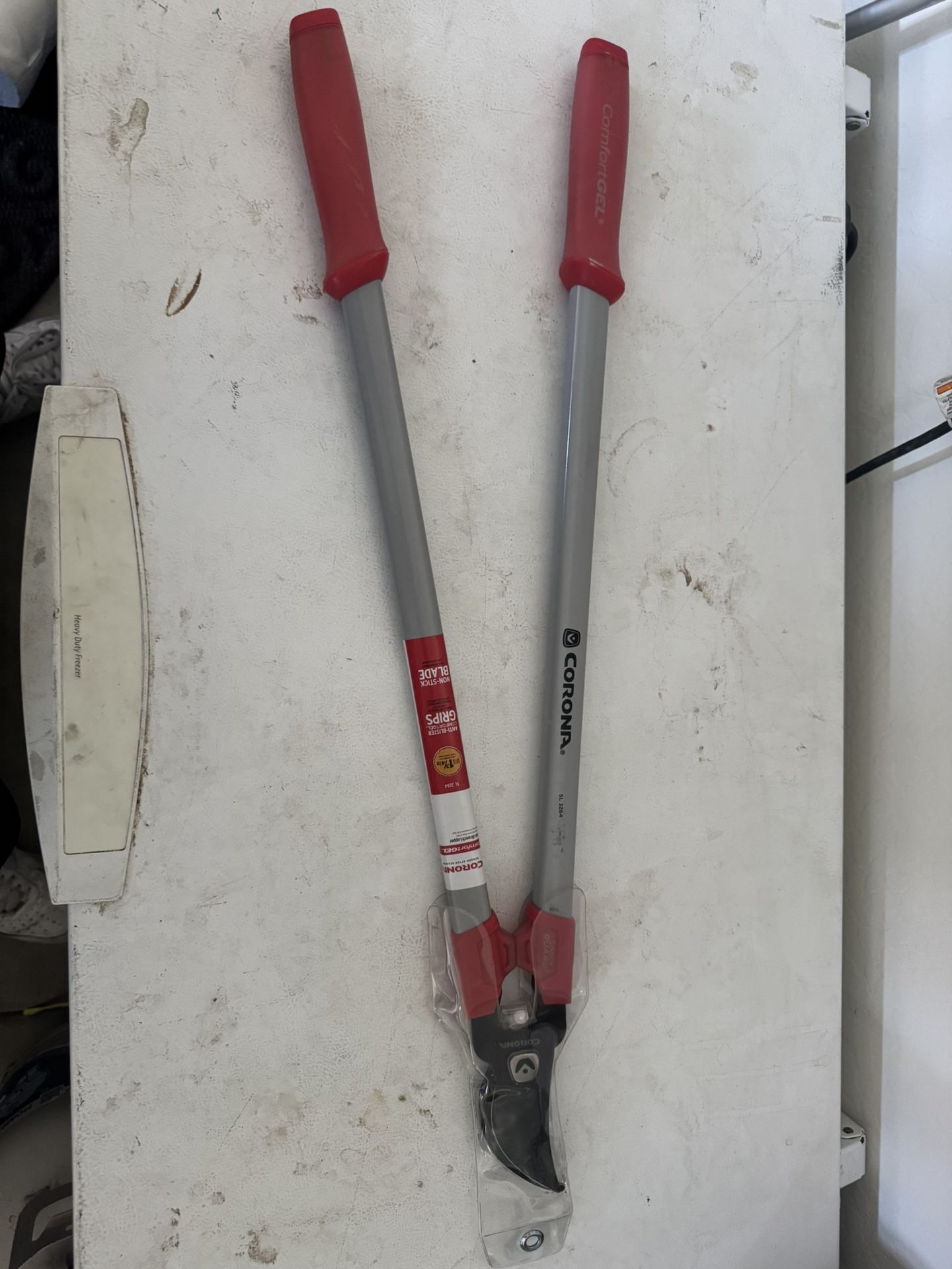 Corona branch trimmer