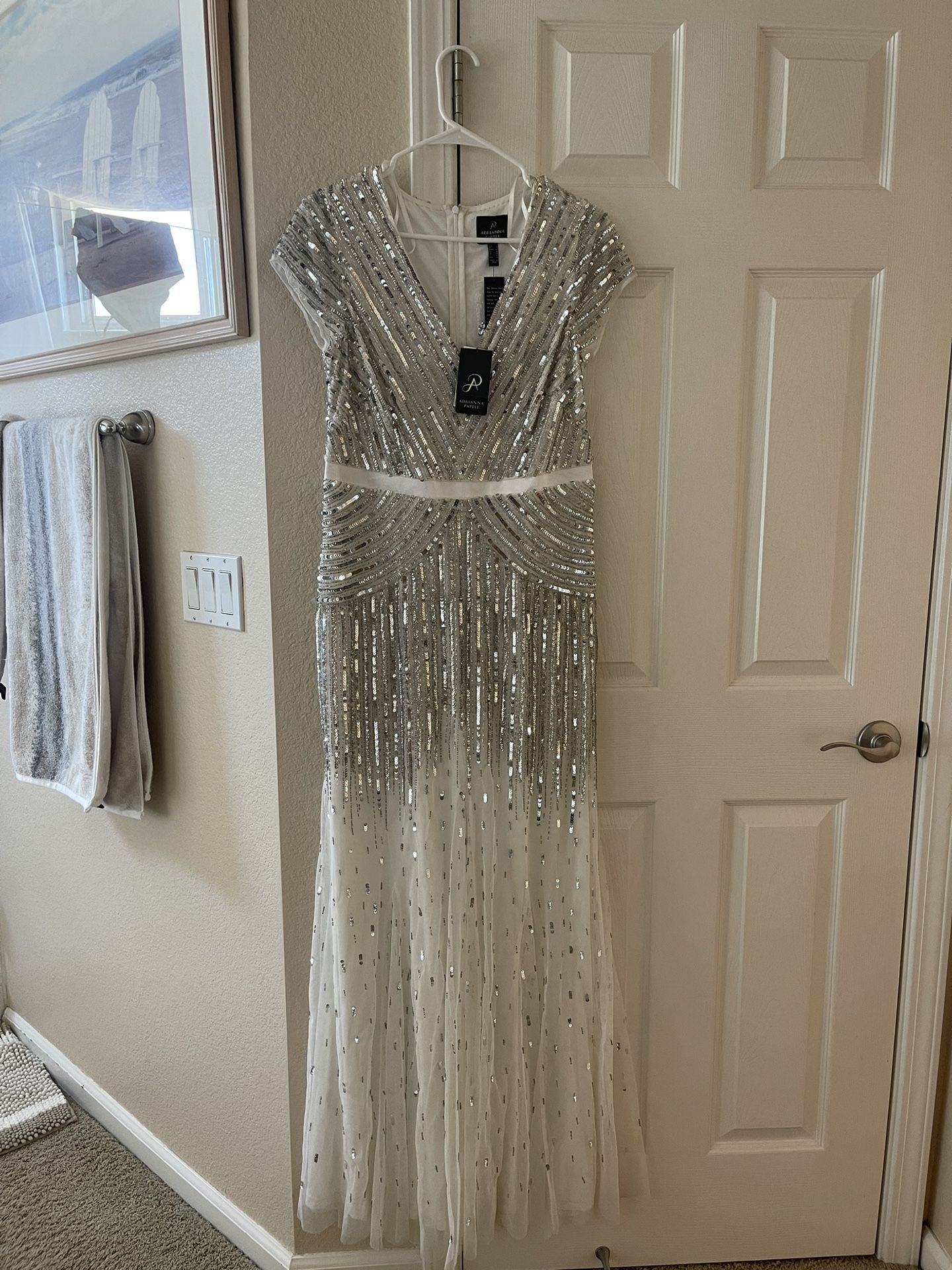 Adrianna Papell NEW Silver And White Dress