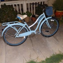 For Sale Nel Lusso 26 Inch Beach Cruiser,Please See Pictures And Read Details Carefully.