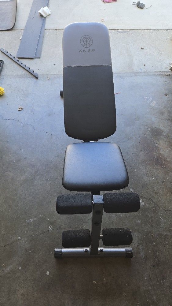 Adjustable Weight Bench