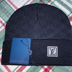 l v beanie (dark black)