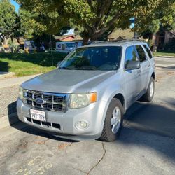 2010 Ford Escape XLT-excellent Shape 