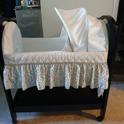Eddie Bauer Bassinet 
