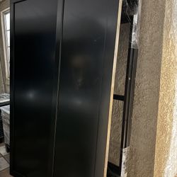 Black Solid Wood King Bed With 4 Drawers 