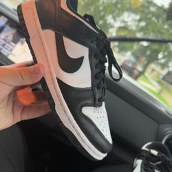 Nike Dunk Low Black N White 