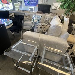 Hard To Find Set Of 4 Acrylic Counter Height Stools $150 Each.  Well Made Strong And More.  