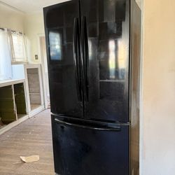 Samsung Fridge 33 X 70 Black Color $250 OBO