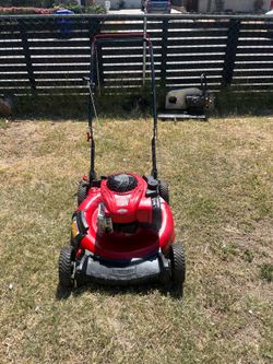Troy-Bilt 21in. 140cc Briggs & Stratton Gas Push Lawn Mower with Mulching Kit Included