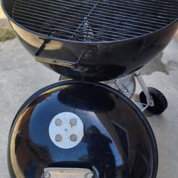 Weber Black 22 In Grill  (Use 2 Times Only ) 