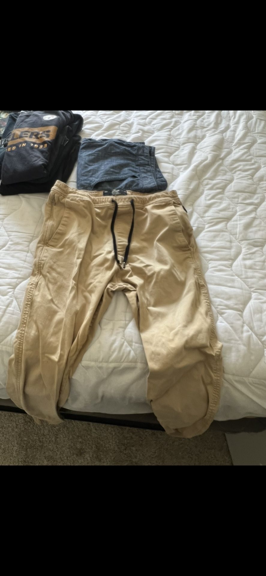 Hollister Men’s Joggers 