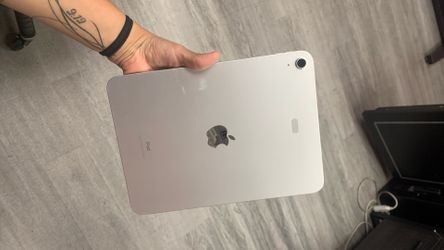 iPad 10th Gen 64gb Wi-Fi