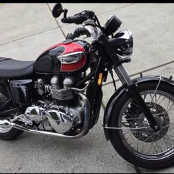 2006 Triumph Bonneville T100    865cc. $2400OBO