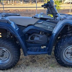 Cuatrimoto Bombardier  Outlander  4x4