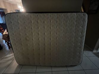 Sealy posturepedic mattress