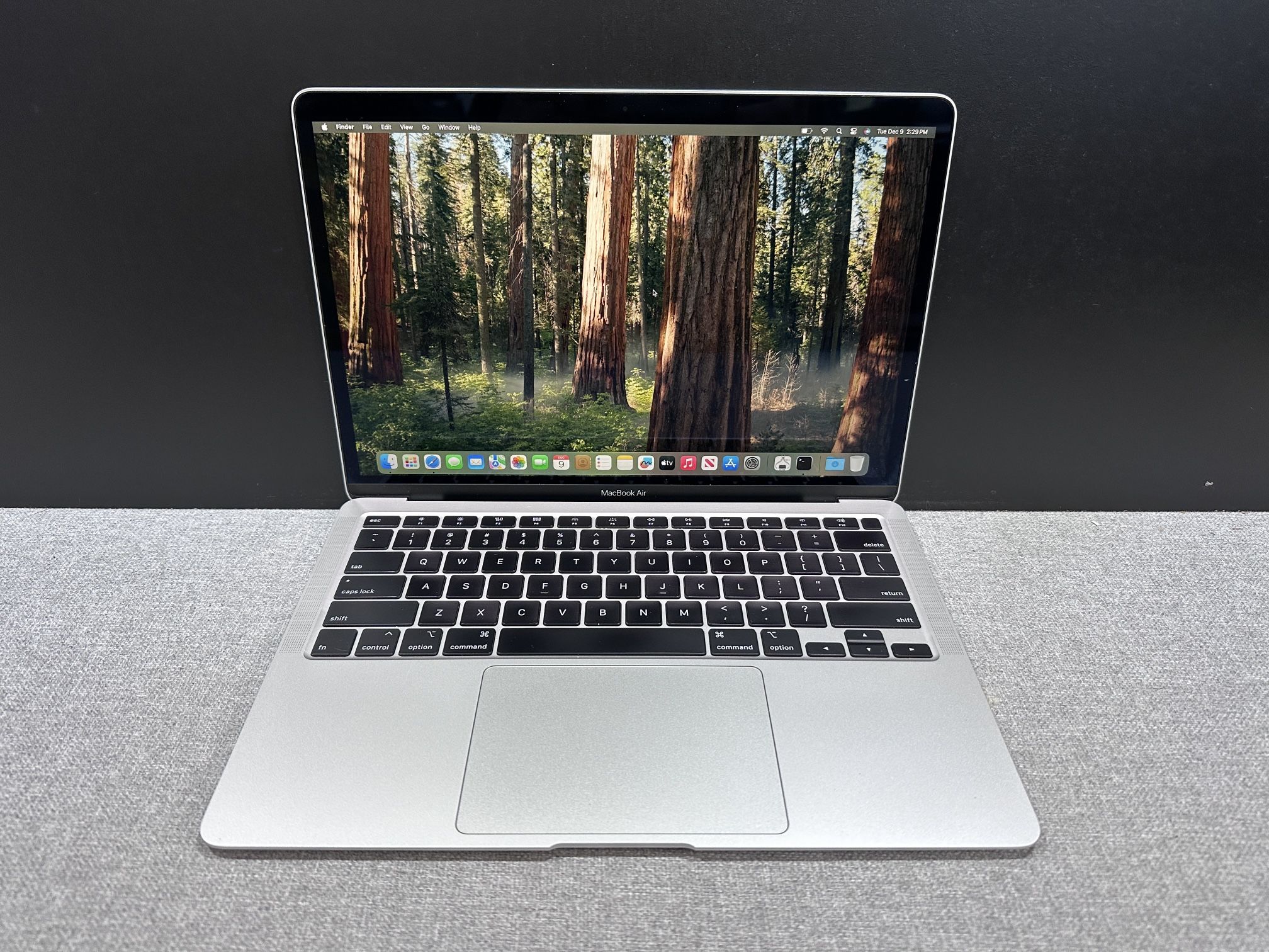 Apple MacBook Retina Air 13" Laptop Silver 2020 1.1GHz i3 8GB 128GB