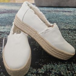 Never Worn! Tom's Platform Valencia Espadrille Shoe