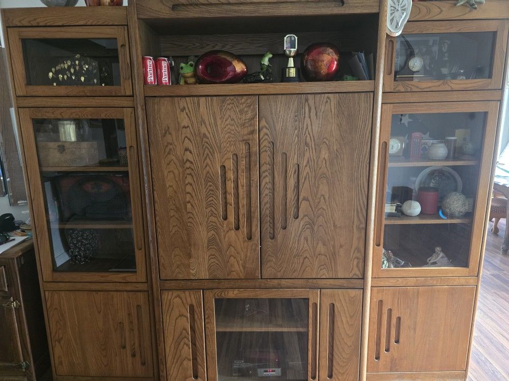Solid Wood Entertainment W/storage Compartments