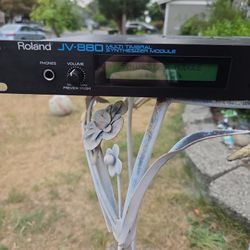 Roland JV-880 Multi Timbral Synthesizer Module