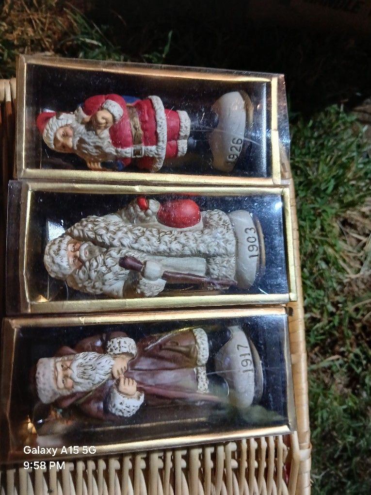 Vintage Santa And The Ages