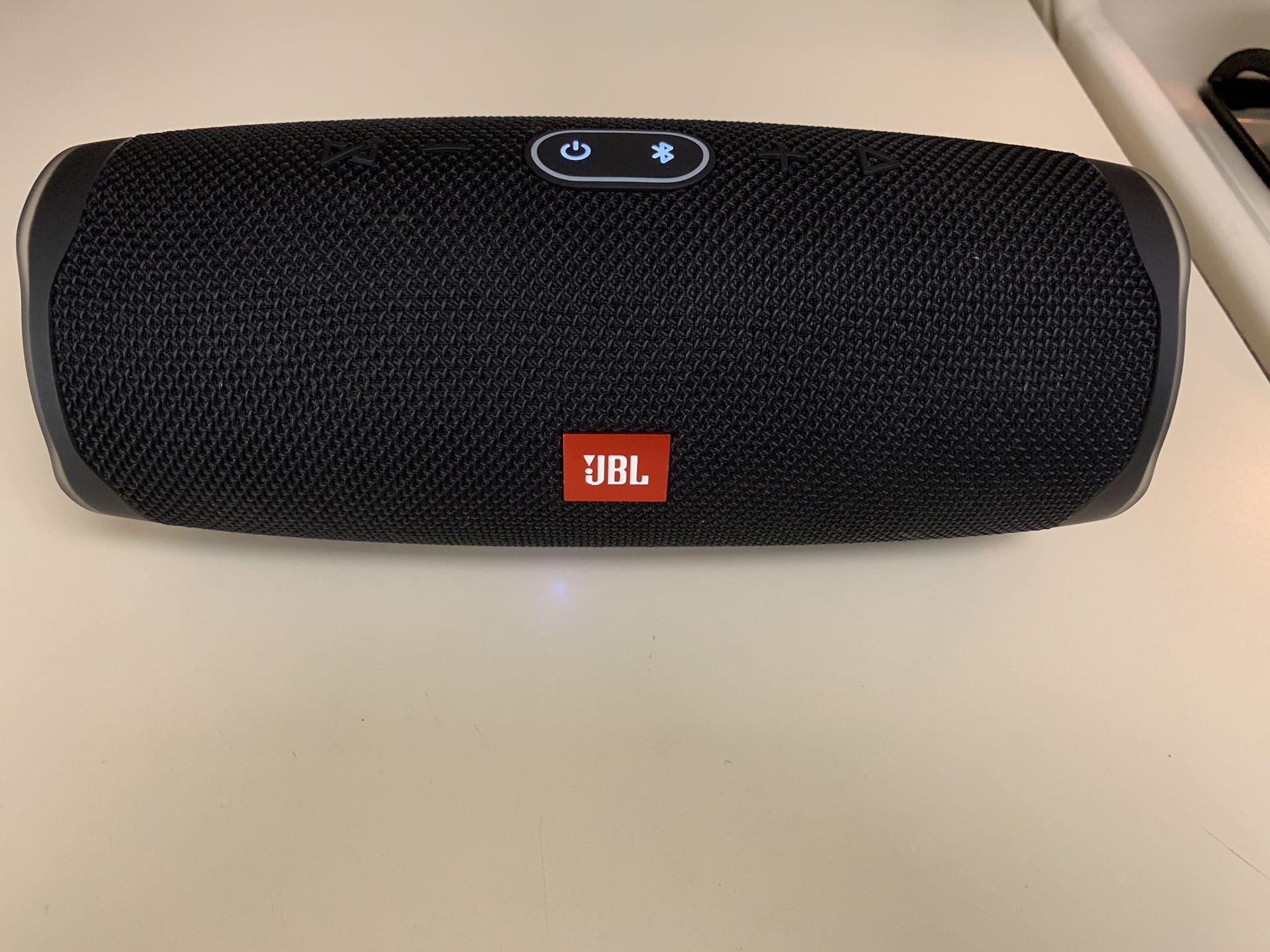 JBL Charge 4 Like New Condition