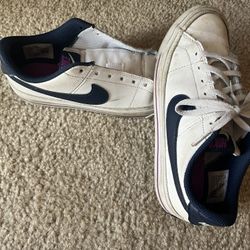 Kids Nike Size 3.5