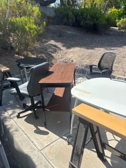 FREE FURNITURE