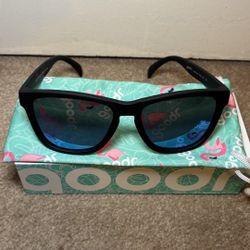 Goodr “Mick and Keith’s Midnight Ramble” Sunglasses – Black/Blue – NEW