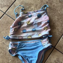 Swimsuit size 6-7