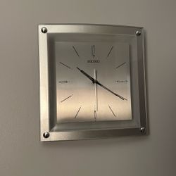 Seiko Wall Clock 