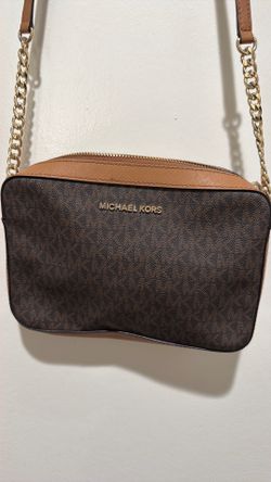 Micheal kors cross body bag