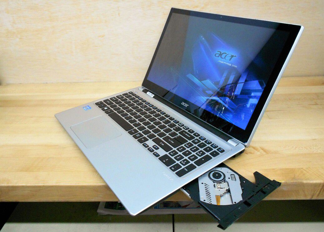 Touchscreen Acer laptop i5