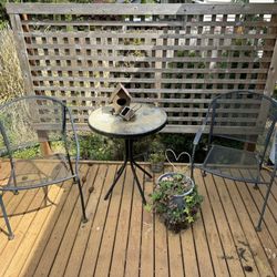 Metal Table And Chairs 