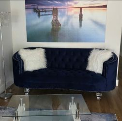 Elegant Navy Blue Velvet Sofa – Excellent Condition