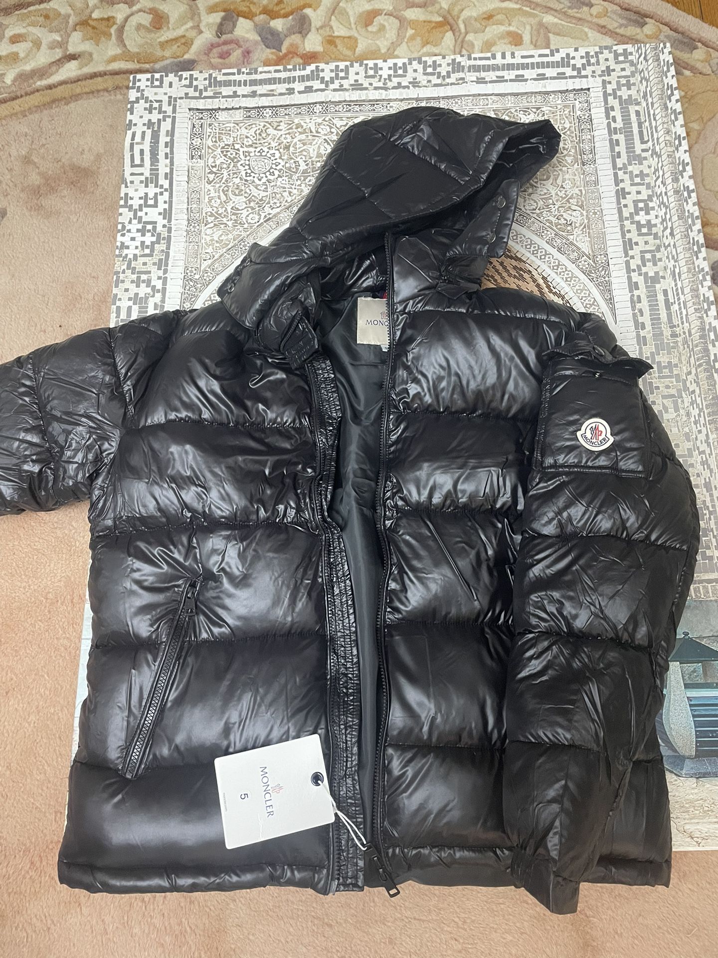 Moncler Puffer Jacket Size Medium-large